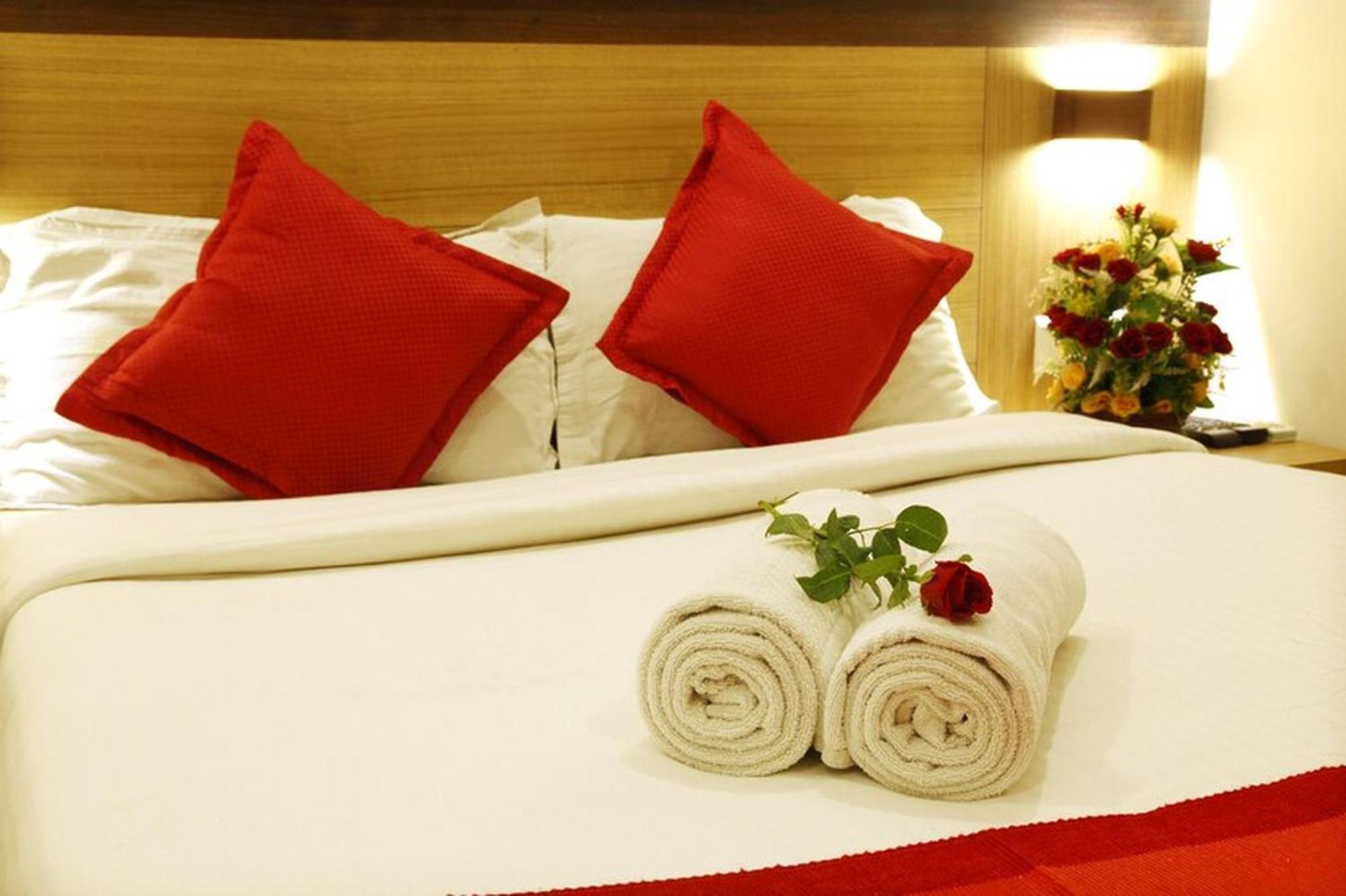 Prayana Hotels Kochi Extérieur photo