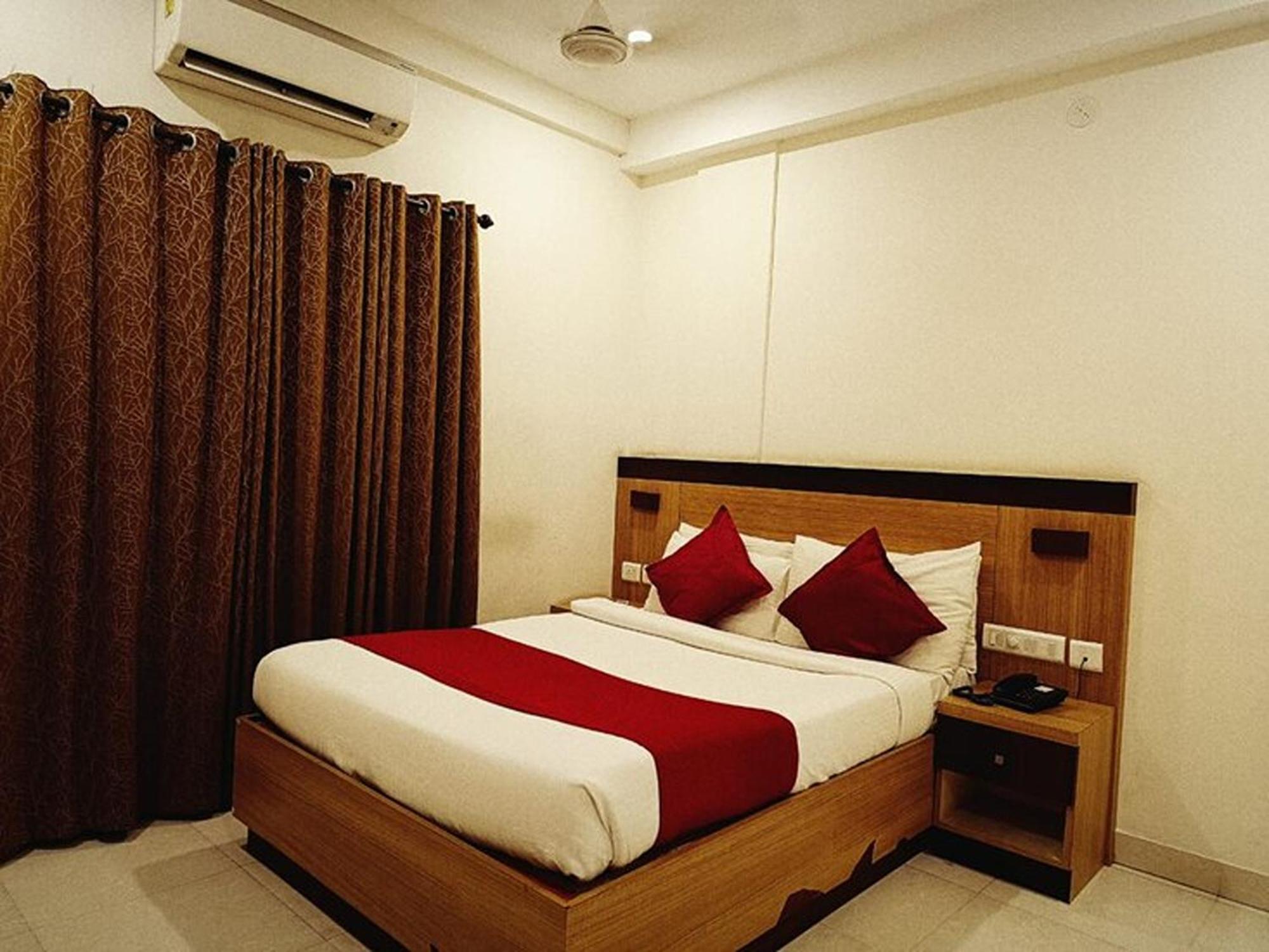 Prayana Hotels Kochi Extérieur photo