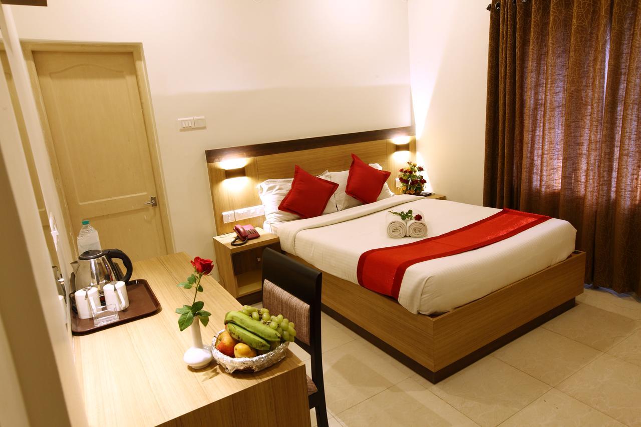 Prayana Hotels Kochi Extérieur photo