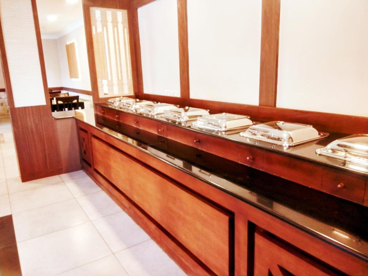 Prayana Hotels Kochi Extérieur photo
